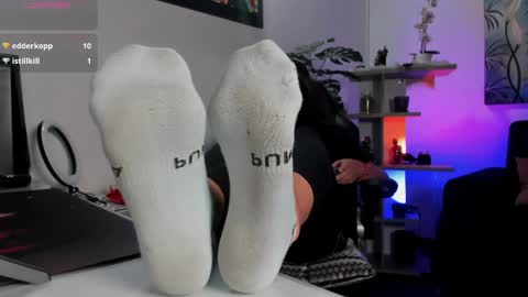   online show from May 21, 7:32 pm