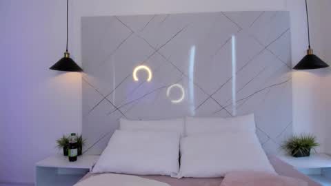 Snapshot of antonella__rouse chatting on December 1, 8:47 pm Antonella online show from December 1, 8:47 pm