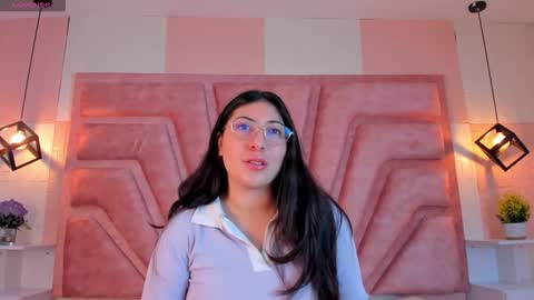 Snapshot of antonella_blue01 chatting on March 5, 10:39 pm Antonella online show from March 5, 10:39 pm