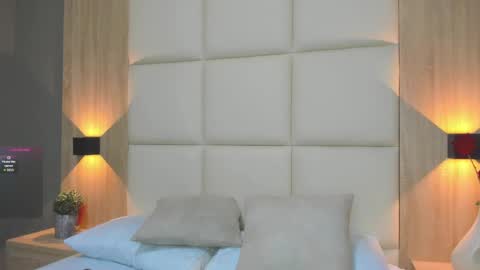 A N T O N E L L A  online show from October 2, 12:23 pm