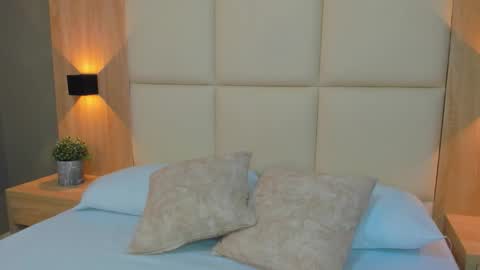 A N T O N E L L A  online show from November 29, 12:19 pm