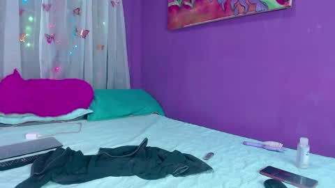 Snapshot of antonella_hotkiss chatting on June 10, 11:20 am Antonella online show from June 10, 11:20 am