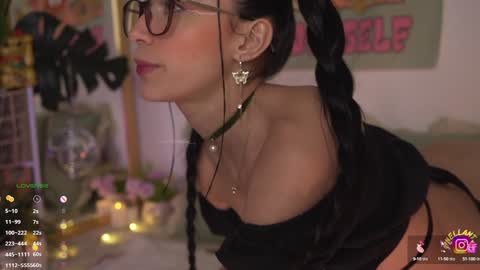 Nell. online show from January 18, 3:53 am