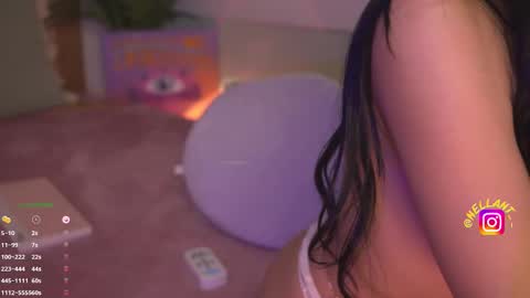 Nell. online show from February 19, 3:39 am