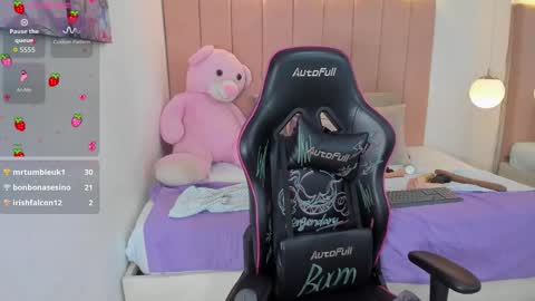 Antonella Moon 7 online show from March 2, 7:15 am