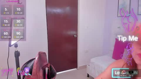 Snapshot of antonella_moon7 chatting on July 31, 5:01 pm Antonella Moon 7 online show from July 31, 5:01 pm