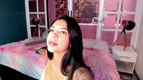 Snapshot of antonella_rossi24 chatting on July 5, 2:35 pm Antonella Rossi online show from July 5, 2:35 pm