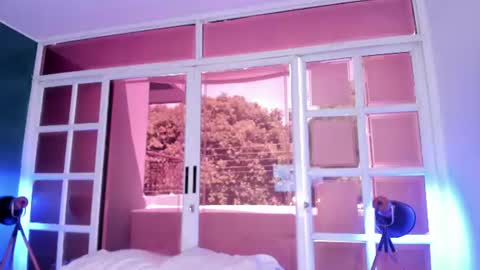 Snapshot of antonella_rossi24 chatting on July 22, 6:32 pm Antonella Rossi online show from July 22, 6:32 pm