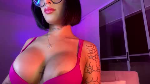 Snapshot of antonella_silva chatting on January 10, 12:27 am Anto online show from January 10, 12:27 am