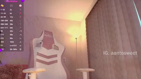 Snapshot of antonellaa_sweet chatting on July 28, 4:39 pm Antonella online show from July 28, 4:39 pm