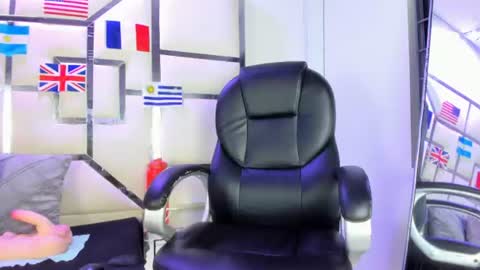 Snapshot of antonellablazee chatting on June 30, 4:13 am AntonelLaBlazee online show from June 30, 4:13 am