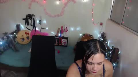 Snapshot of antonia_franco chatting on February 17, 6:09 am Antonia online show from February 17, 6:09 am