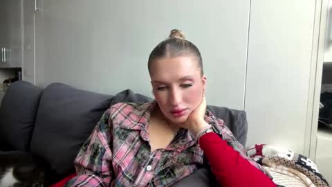 Emma Emmy online show from March 17, 8:17 am