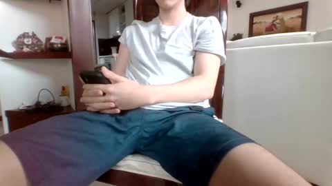 Snapshot of antonio_ricci chatting on February 17, 8:15 pm antonio_ricci online show from February 17, 8:15 pm