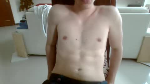 Snapshot of antonio_ricci chatting on February 20, 10:48 pm antonio_ricci online show from February 20, 10:48 pm