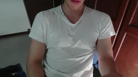 Snapshot of antonio_ricci chatting on September 9, 6:18 pm antonio_ricci online show from September 9, 6:18 pm