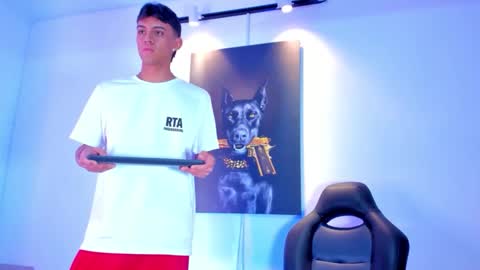 Snapshot of antoniomancinin chatting on October 23, 4:01 am brendan and stiiven online show from October 23, 4:01 am