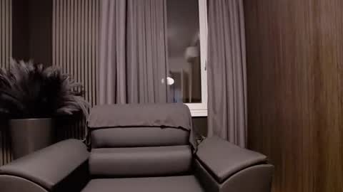 HI My name is Antonio online show from December 19, 7:32 pm