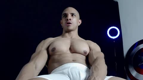 Instagram miguelangel1802  online show from February 9, 11:25 pm