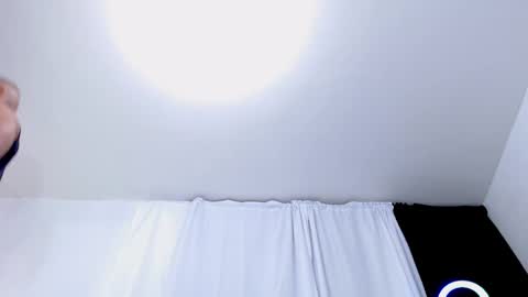 Instagram miguelangel1802  online show from April 28, 4:06 am
