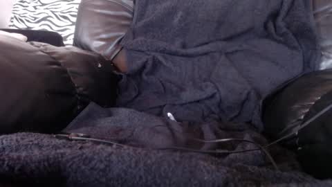 Snapshot of antonywebcam chatting on December 1, 3:39 pm The Turk online show from December 1, 3:39 pm