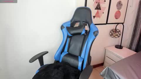 Snapshot of anya_belth chatting on November 20, 3:56 pm anya_belth online show from November 20, 3:56 pm