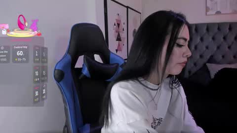 Snapshot of anya_belth chatting on December 1, 8:25 pm anya_belth online show from December 1, 8:25 pm