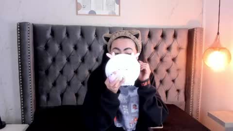 anya_belth online show from June 21, 12:41 pm