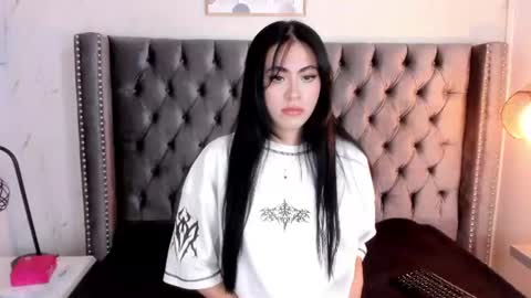 anya_belth online show from July 16, 7:20 pm