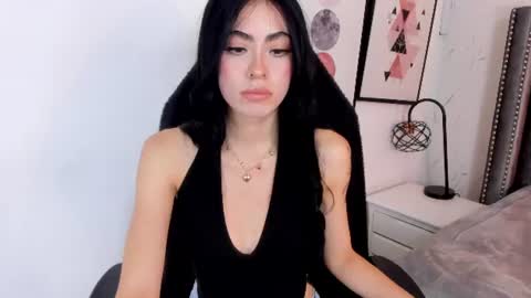 anya_belth online show from August 1, 7:24 pm