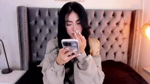anya_belth online show from August 3, 7:28 pm