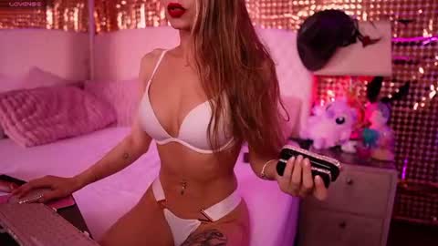 anya_sky_ online show from July 10, 7:34 am