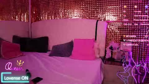 anya_sky_ online show from July 25, 4:43 am