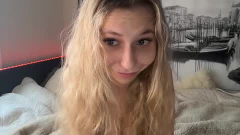 Anya online show from January 12, 4:23 pm