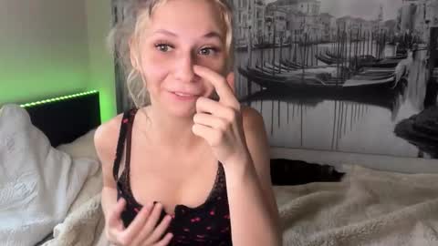 Anya online show from March 13, 3:51 pm