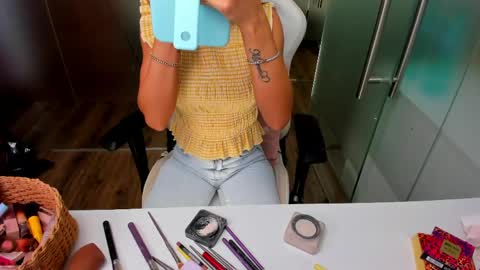 Anya online show from June 8, 11:32 am