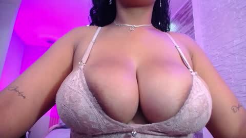 Anyela  online show from February 1, 2:02 pm