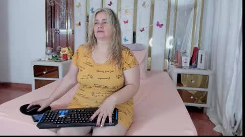 Anyela  online show from January 13, 2:39 am