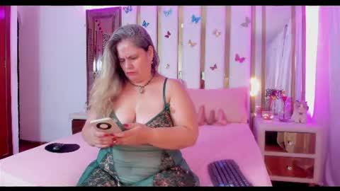 Anyela  online show from June 17, 4:04 am