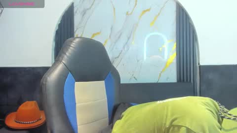 anyelo_sexyhot online show from September 12, 12:05 pm