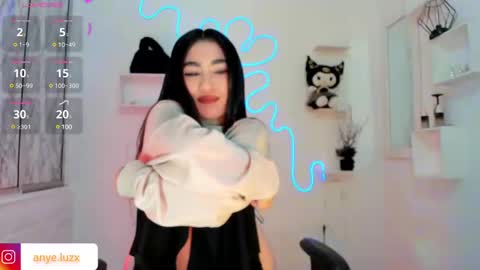 Snapshot of anyeluz_z chatting on March 6, 6:05 pm anyeluz_z online show from March 6, 6:05 pm