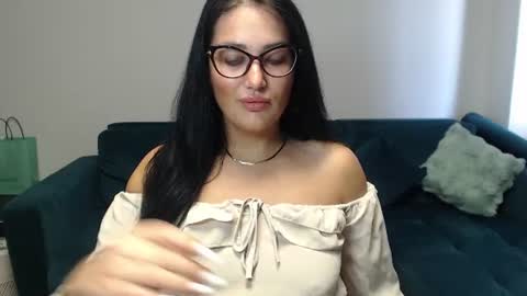 Snapshot of anyevyy chatting on August 3, 6:12 am AnyEvyy online show from August 3, 6:12 am
