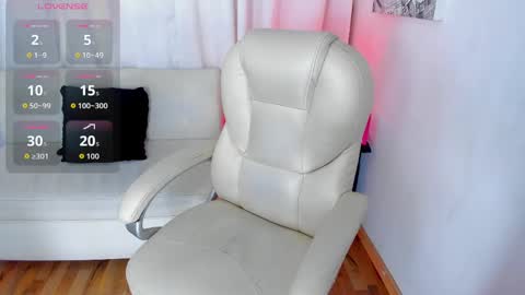 Anyi online show from September 18, 12:18 pm