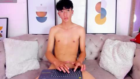 Anyul  online show from January 14, 3:32 am