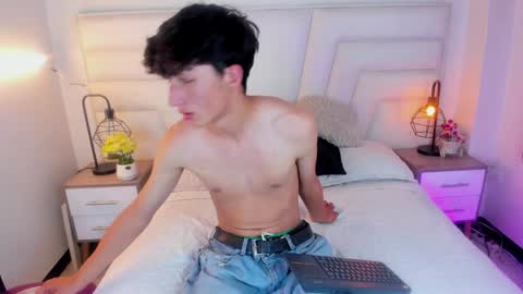 Anyul  online show from February 7, 3:12 am