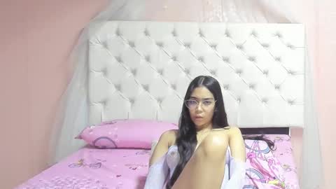 Snapshot of aome_rainbow2 chatting on November 11, 6:13 am Aome Rainbow online show from November 11, 6:13 am