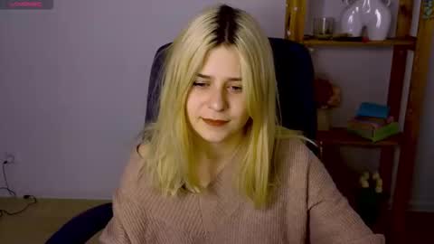 Snapshot of apheliastar chatting on November 4, 3:44 pm ApheliaStar online show from November 4, 3:44 pm