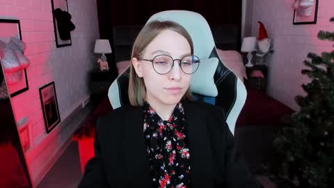 Snapshot of aphexqueen chatting on December 3, 1:10 pm APHEX QUEEN online show from December 3, 1:10 pm