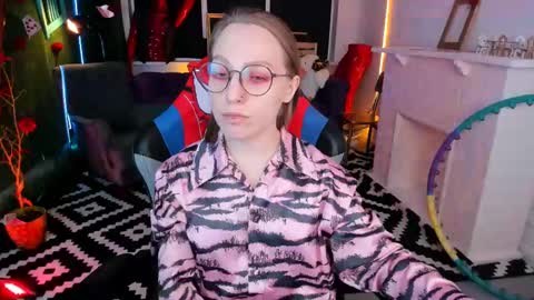 Snapshot of aphexqueen chatting on March 11, 12:17 pm APHEX QUEEN online show from March 11, 12:17 pm