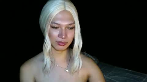 Snapshot of aphr0dite_x chatting on December 22, 9:11 am Roman Goddess online show from December 22, 9:11 am